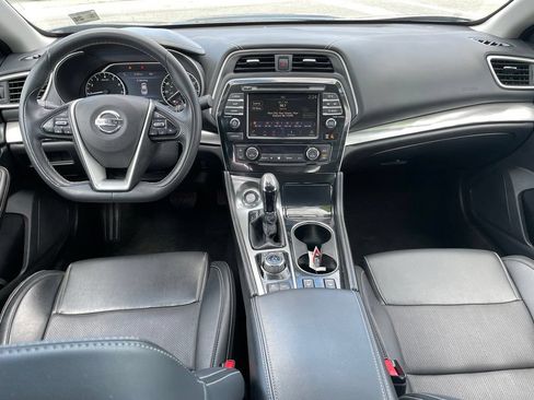 Used 2019 Nissan Maxima 3.5 SV w/ Floor Mat Group FWD image 10