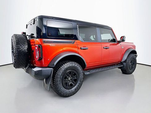 Used 2024 Ford Bronco Wildtrak image 7