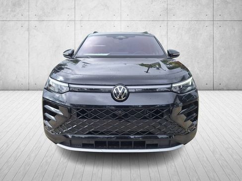 New 2026 Volkswagen Tiguan SEL R-Line AWD/4WD image 8