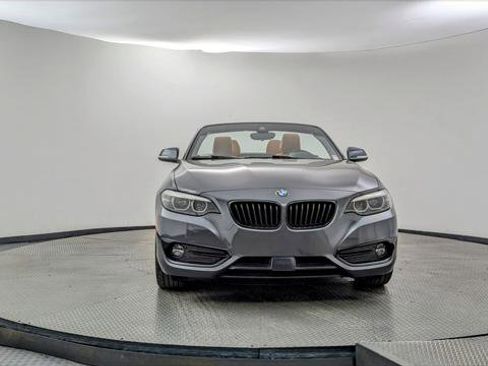 Used 2021 BMW 230i Convertible w/ Premium Package image 11