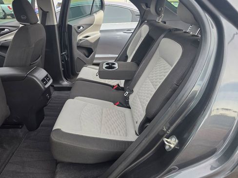 Used 2020 Chevrolet Equinox LS image 34
