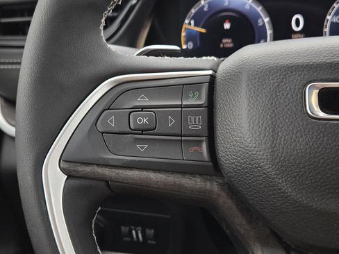 New 2026 Jeep Grand Cherokee Limited AWD/4WD image 9