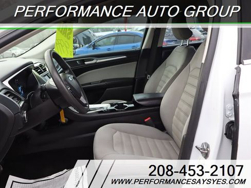 Used 2015 Ford Fusion S image 15