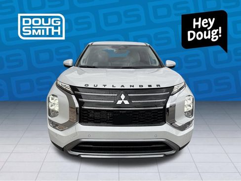 New 2026 Mitsubishi Outlander SE image 6