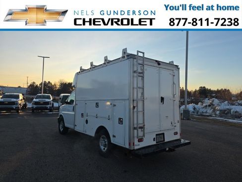 Used 2021 Chevrolet Express 3500 w/ Power Convenience Package RWD image 4