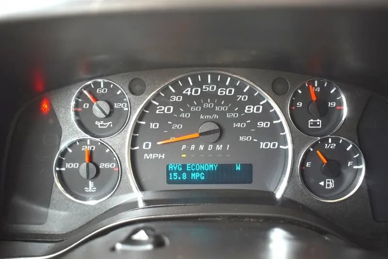 Used 2021 Chevrolet Express 2500 Extended w/ Driver Convenience Package RWD image 16