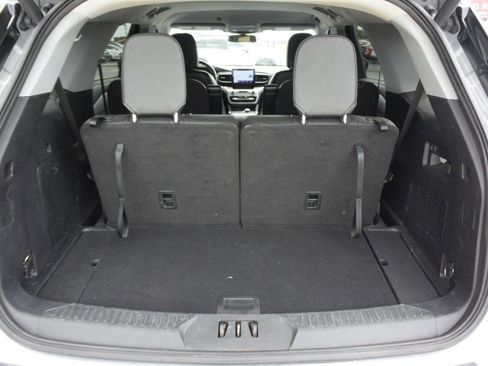 Used 2022 Ford Explorer XLT w/ Equipment Group 202A image 47