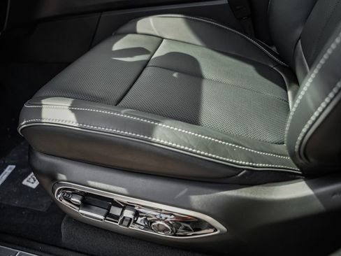 New 2025 Jeep Grand Cherokee Overland w/ Adv Protech Group III image 35