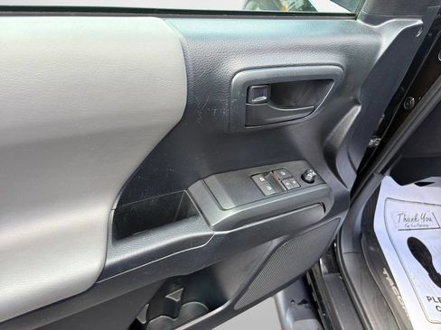 Used 2019 Toyota Tacoma SR w/ SR Convenience Package AWD/4WD image 14