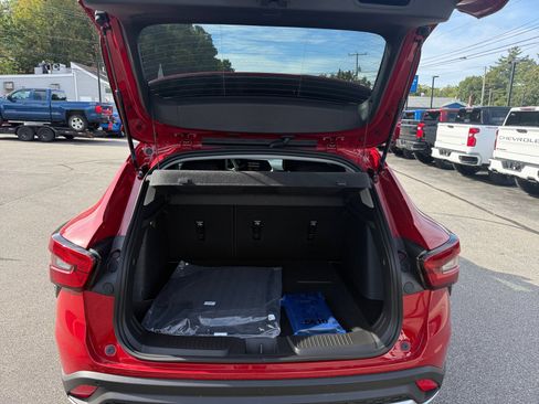 New 2026 Chevrolet Trax LT w/ Driver Confidence Package image 25