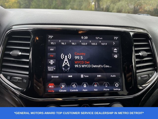 Used 2020 Jeep Grand Cherokee Altitude AWD/4WD image 14
