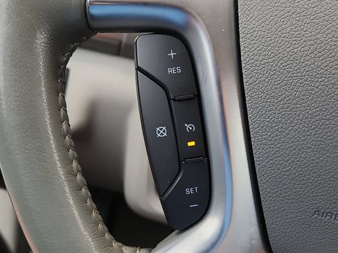 Used 2016 GMC Acadia SLE AWD/4WD image 16