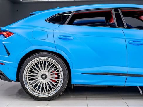Used 2022 Lamborghini Urus image 9
