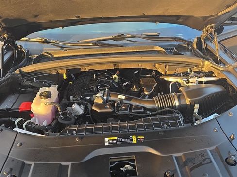 Used 2024 Jeep Grand Cherokee Limited w/ Luxury Tech Group II image 42