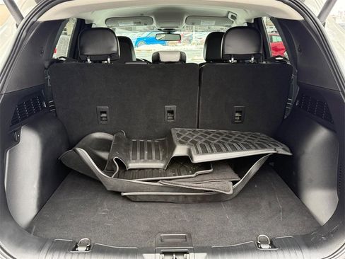 Used 2023 Ford Escape Platinum image 5