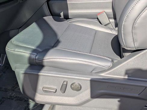 New 2025 Ford Expedition Platinum w/ Driver's Package image 4