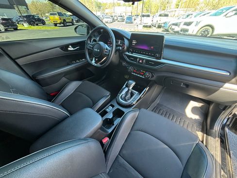Used 2024 Kia Forte GT-Line image 17
