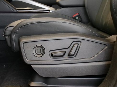 New 2025 Audi Q5 Prestige image 11