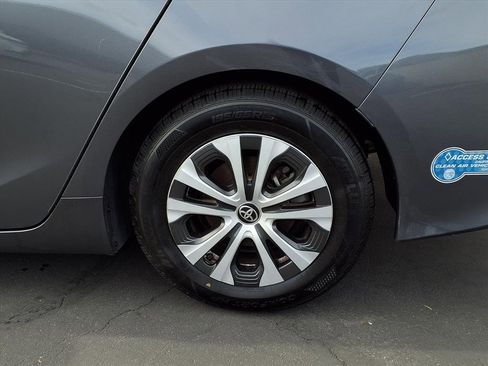 Used 2021 Toyota Prius Prime LE w/ Carpet Mat Package (TMS) image 4