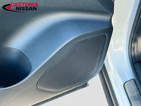 Used 2024 Nissan Rogue SL w/ SL Premium Package image 25