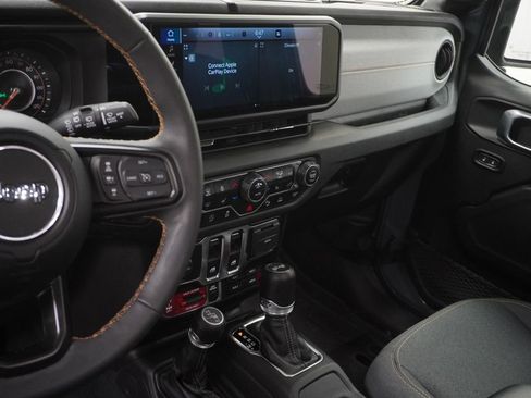 Used 2024 Jeep Wrangler Willys image 30