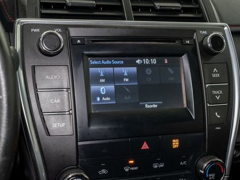 Used 2016 Toyota Camry SE image 14