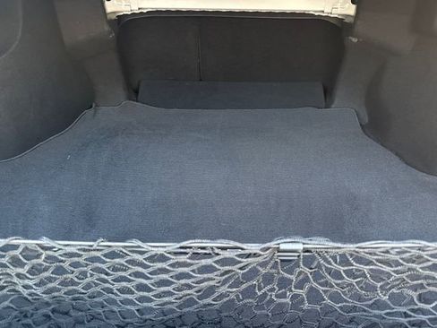 Used 2018 Toyota Camry SE image 9