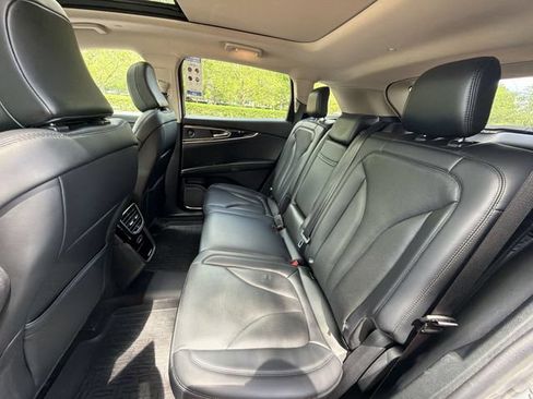 Certified 2021 Lincoln Nautilus Reserve FWD image 23