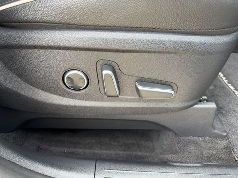 Used 2024 Hyundai Palisade Limited image 32