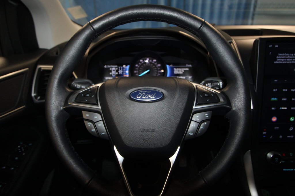 Used 2024 Ford Edge SEL AWD/4WD image 11