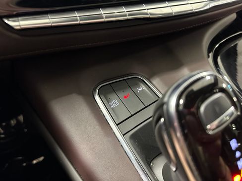 Used 2023 Cadillac Escalade V AWD/4WD image 36