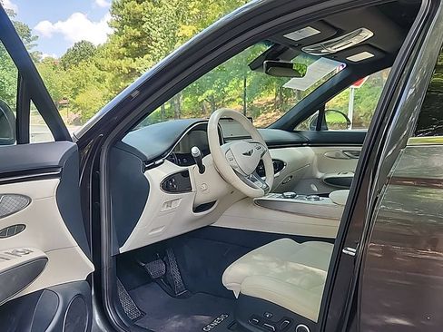 Used 2025 Genesis Electrified GV70 AWD/4WD image 5