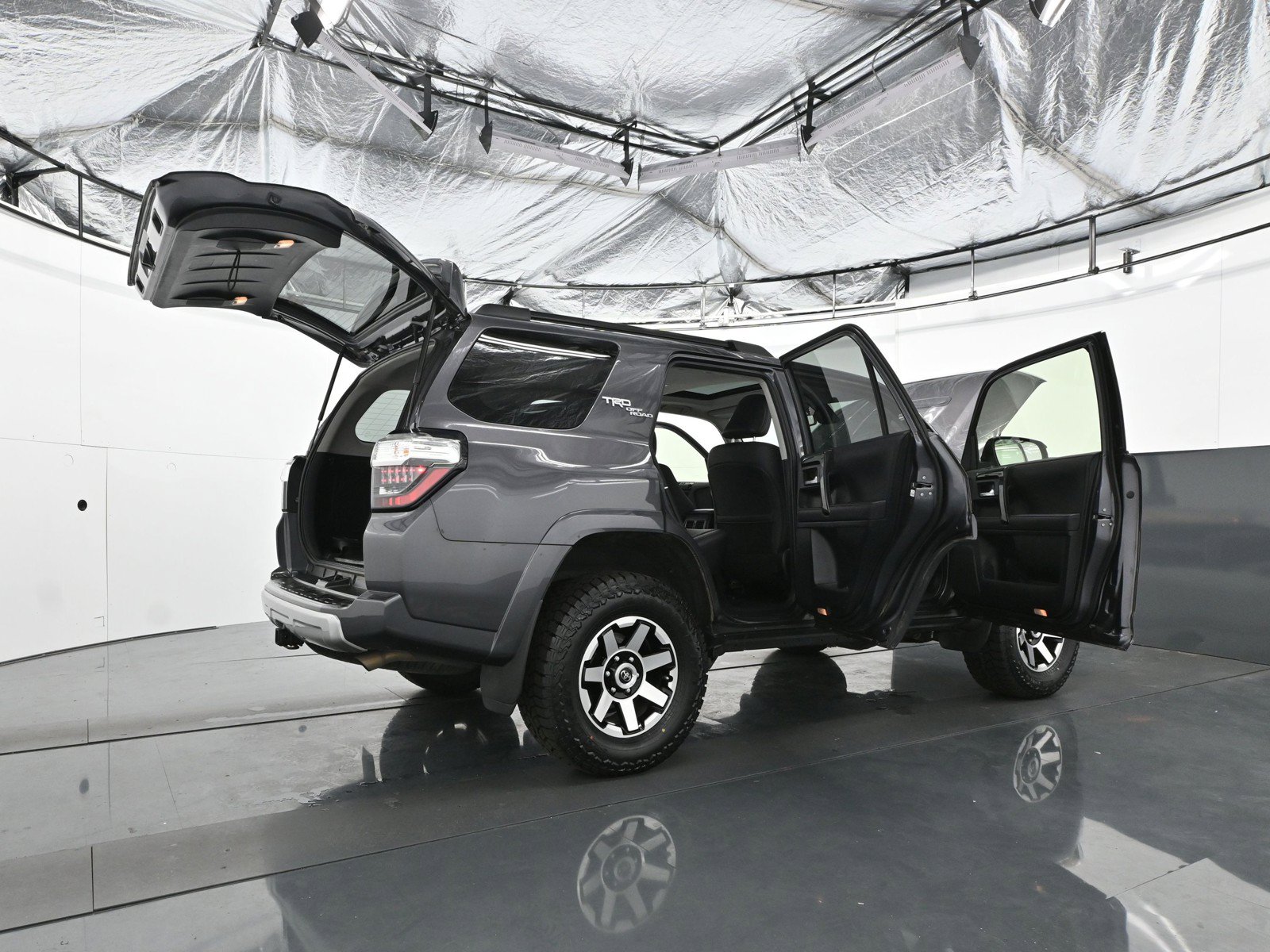 Used 2021 Toyota 4Runner TRD Off-Road Premium w/ Moonroof Package AWD/4WD image 39
