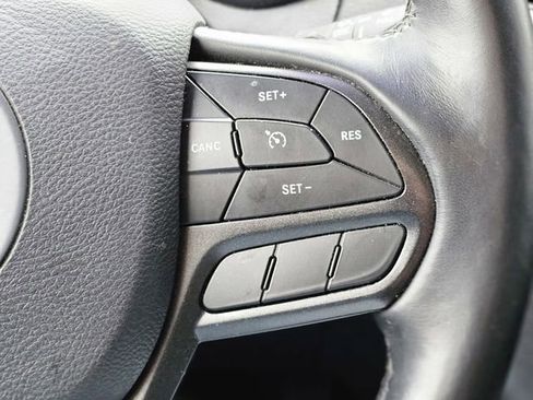 Used 2019 Jeep Cherokee Trailhawk w/ Comfort/Convenience Group image 18