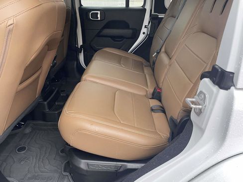 Used 2023 Jeep Wrangler Sahara w/ Cold Weather Group image 11