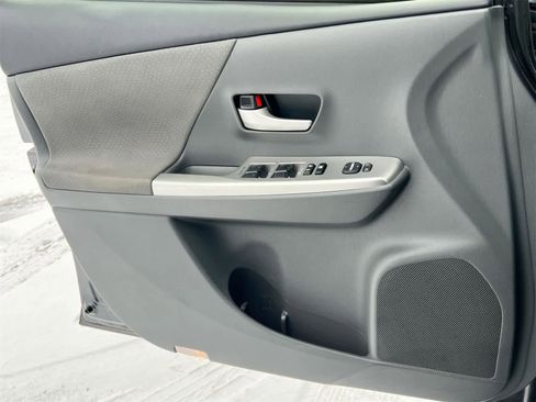 Used 2014 Toyota Prius V Three image 30