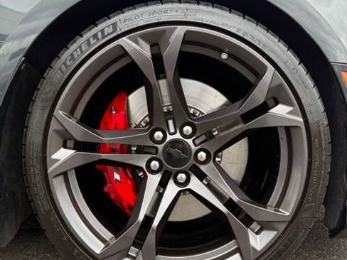 Used 2018 Chevrolet Camaro SS image 40