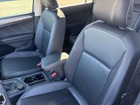 Used 2022 Volkswagen Tiguan SE image 24