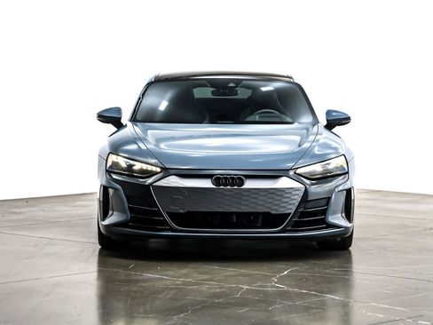 Used 2022 Audi e-tron GT Premium Plus image 4