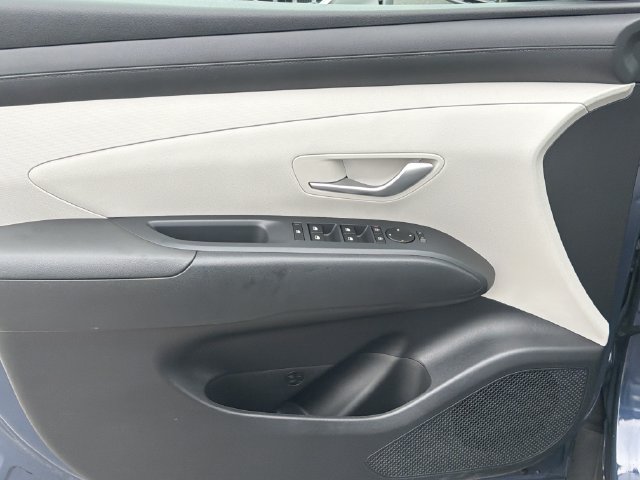 Certified 2026 Hyundai Tucson SE FWD image 12