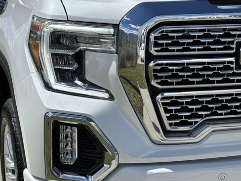 Used 2021 GMC Sierra 1500 Denali w/ Denali Ultimate Package image 11