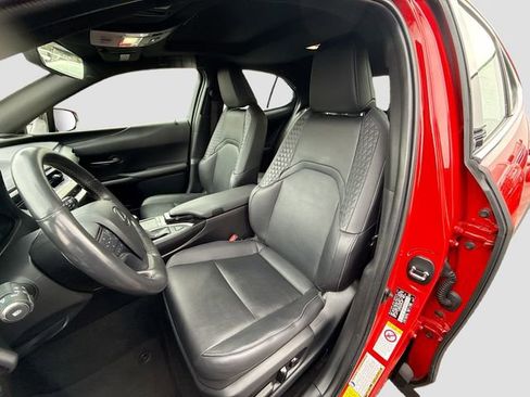 Used 2019 Lexus UX 200 w/ Premium Package FWD image 21