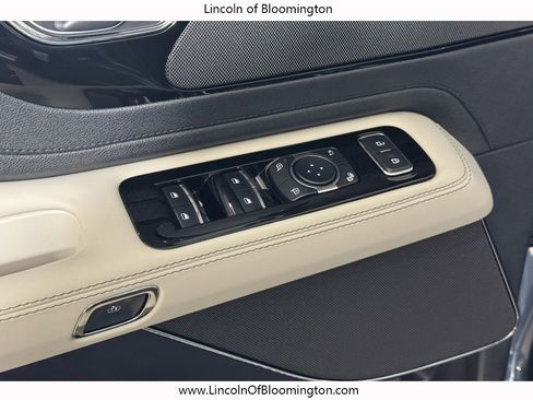 Used 2025 Lincoln Aviator AWD w/ Equipment Group 101A image 20