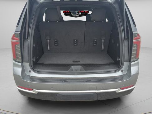 Used 2025 Chevrolet Tahoe LT RWD image 15