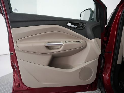 Used 2019 Ford Escape SE image 44