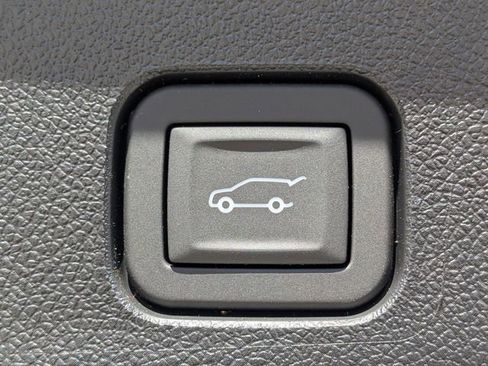 New 2026 Chevrolet Traverse High Country image 13