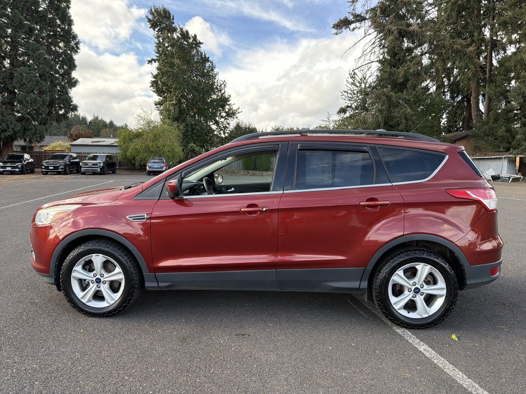 Used 2016 Ford Escape SE w/ Equipment Group 201A AWD/4WD image 3