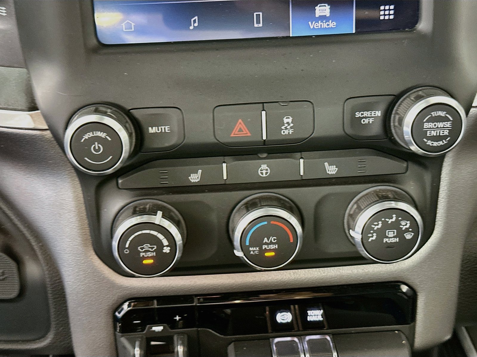 Used 2023 RAM 2500 Big Horn w/ Level 1 Equipment Group AWD/4WD image 15