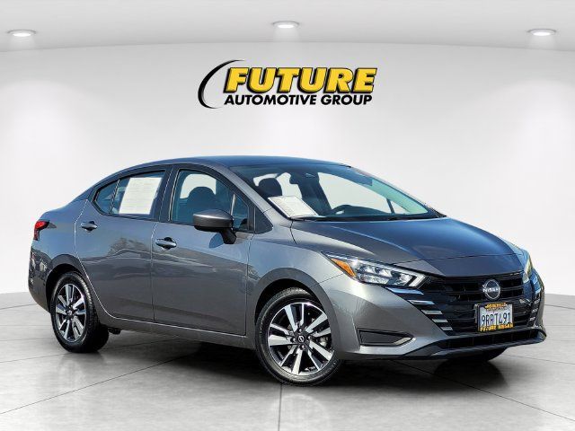 Certified 2025 Nissan Versa SV FWD image 1