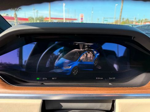 Used 2023 Tesla Model X image 13